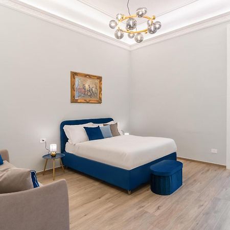 Palazzo Galeoni Luxury Suites Salerno Exterior photo