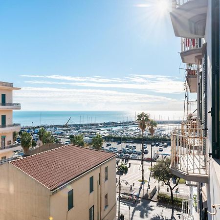 Palazzo Galeoni Luxury Suites Salerno Exterior photo